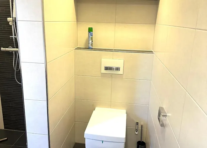 Grosse Vollausgestattet Lejlighed